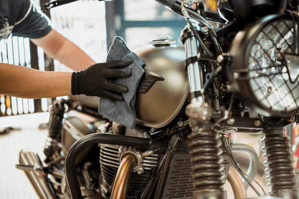 Polishing vs Waxing… Here’s What Each Step Actually Does