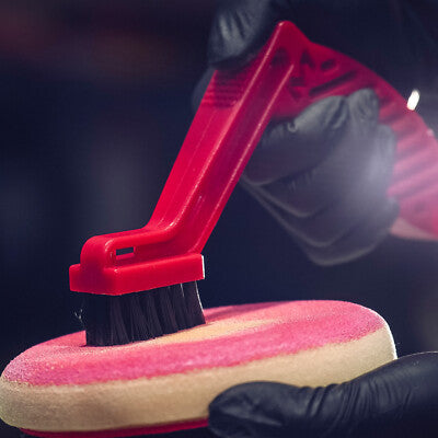 DC Foam pad conditioning and cleaning brush