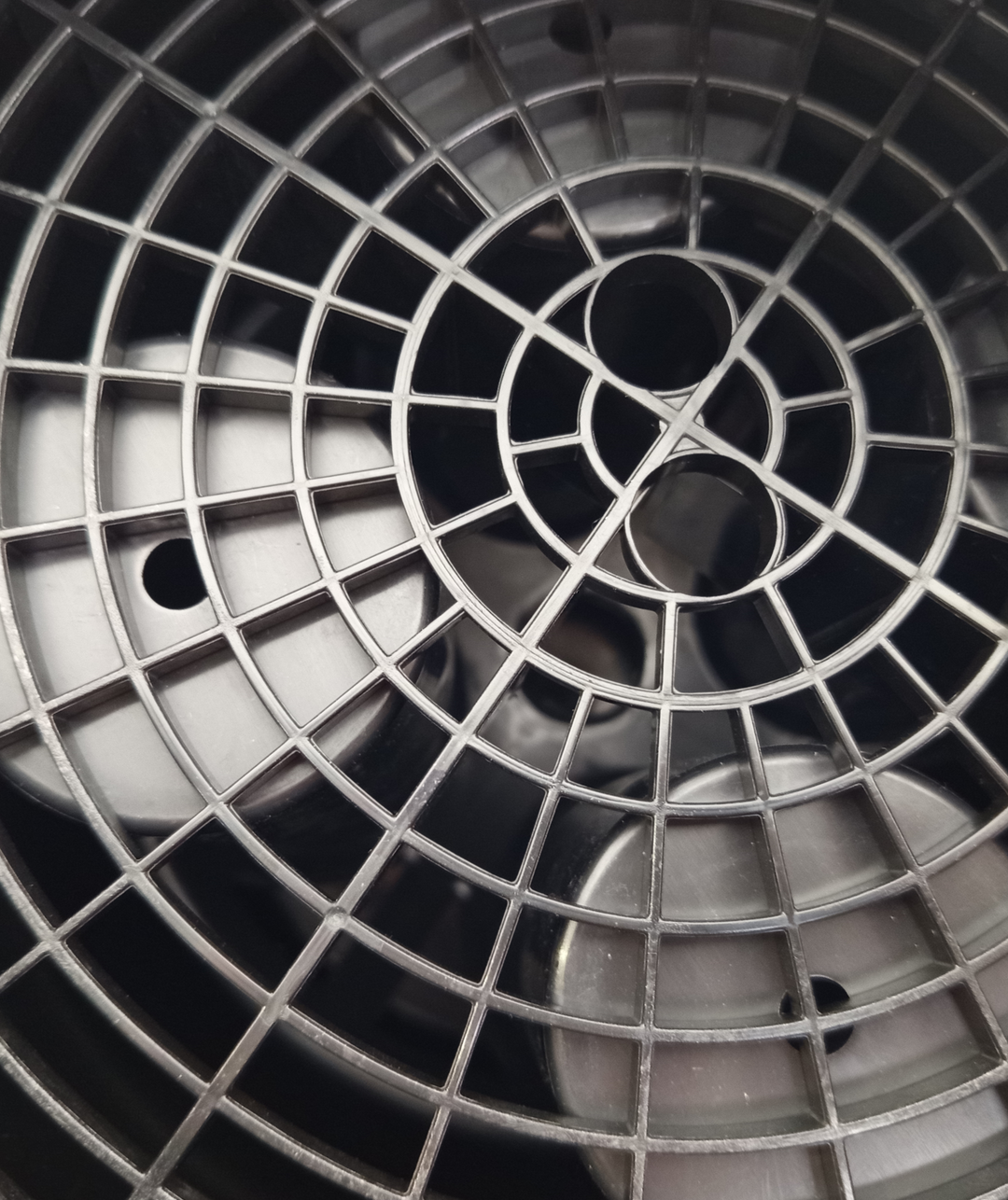 The Universal Pad Washer Bucket System with Grit Guard