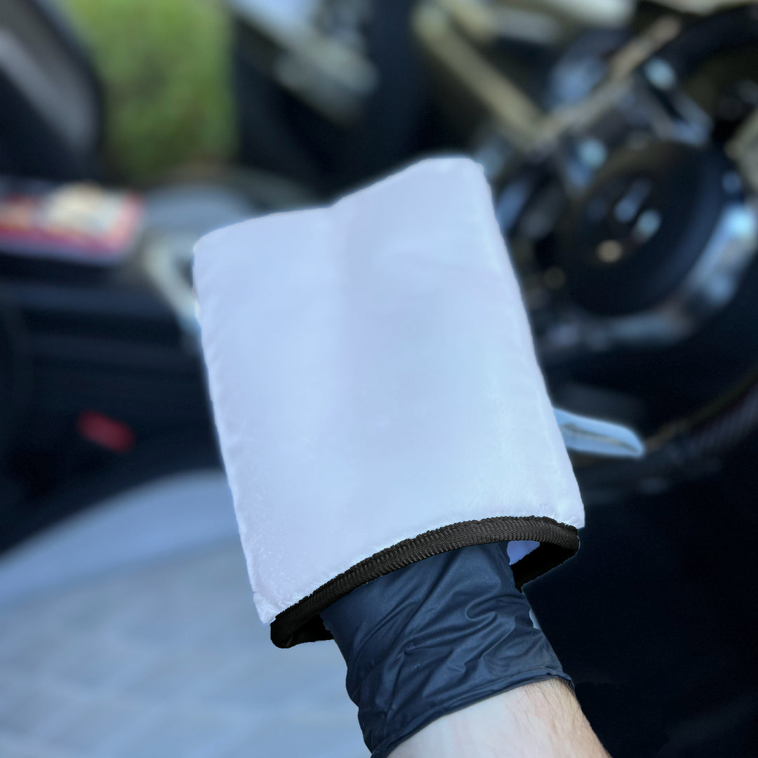 Microfibre Interior Scrub Mitt for Leather, Vinyl and hard surfaces cleaning